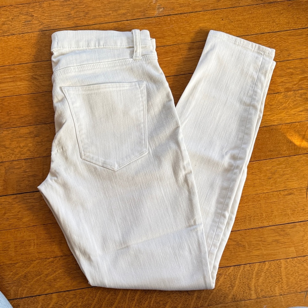 Women's Skinny Jeans in Cream